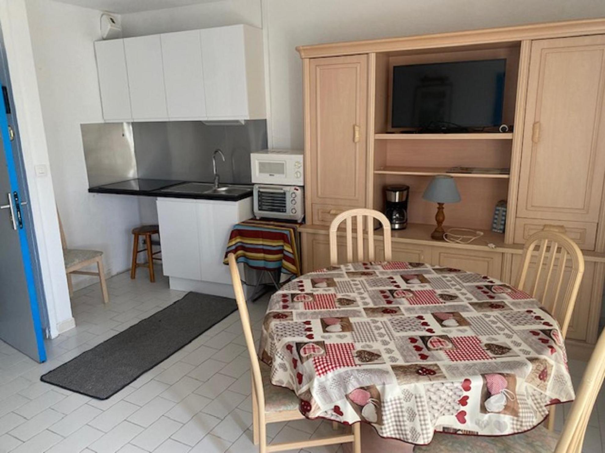 Vittoria Immobilier 12 -Reglement Sur Place - Cheques Vacances Acceptes Ла Гранде-Моте Стая снимка